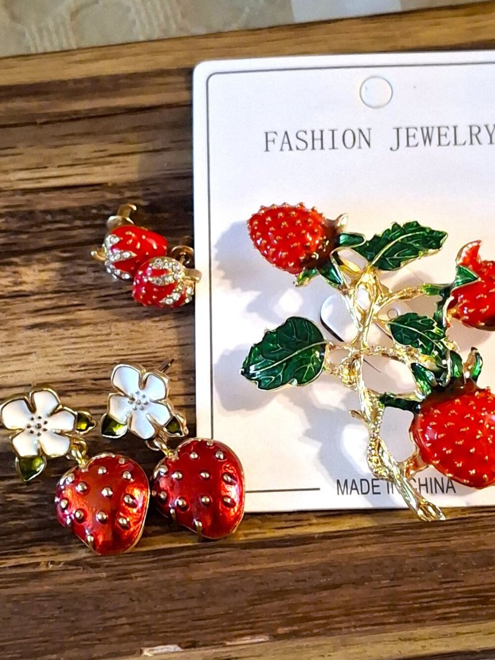Strawberry Brooch Set with Two Pairs Matching Earrings NWOT 1